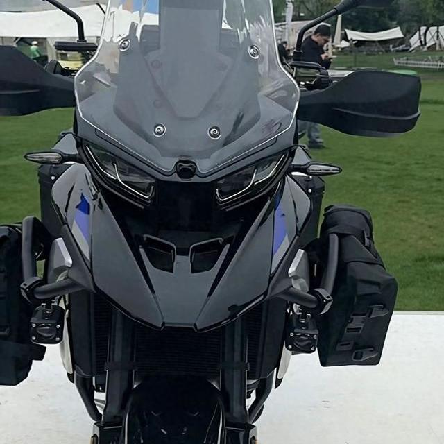 张雪820X实车曝光：4万级ADV搭载三缸引擎与激光雷达