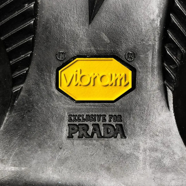 Vibram 避坑指南：为什么你的“黄金大底”不防滑？