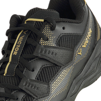 篮球鞋打羽毛球？重心高、侧翻快，这双鞋根本不适合你