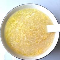 两勺面粉一碗汤：低成本调理脾胃的食疗实践