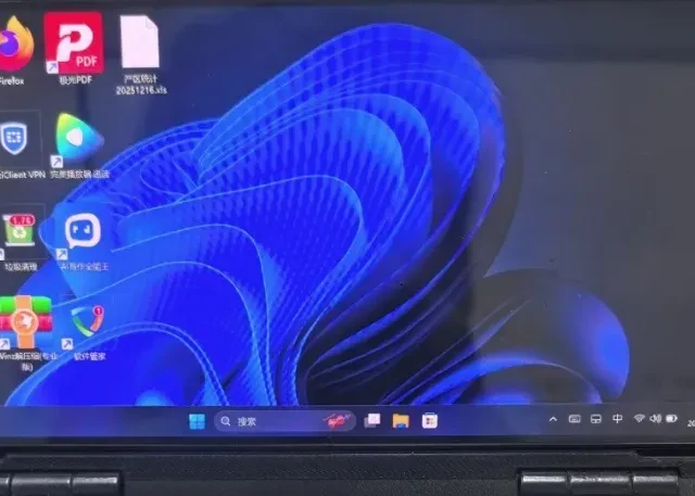 迷你PC！750元的深度手工魔改的高性能掌上电脑，win11安卓双系统