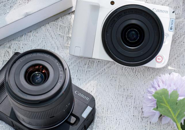 兼顾便携、画质与易用Vlog相机，佳能R50V给出了6000元档的答案