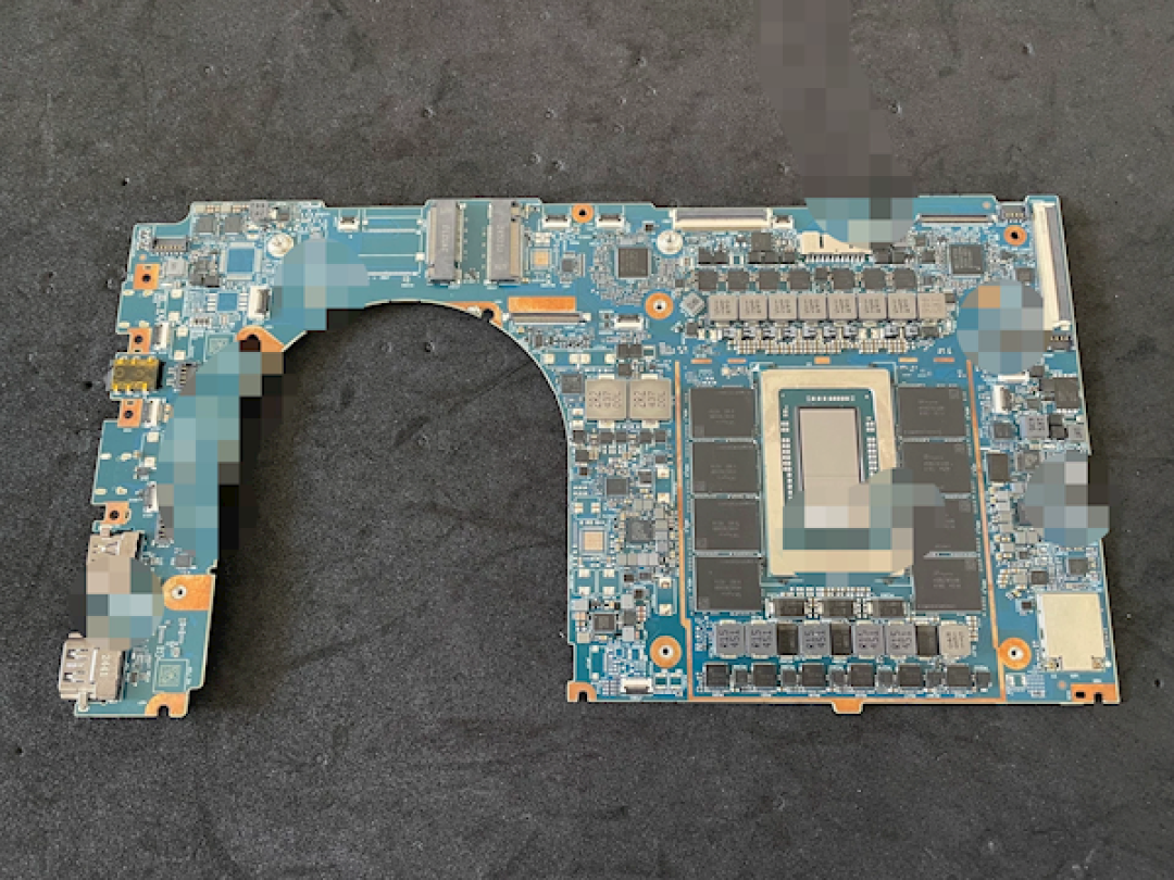 NVIDIA首款笔记本N1 SoC主板实物曝光:配备128GB内存 支持Windows