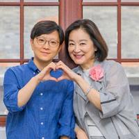 林青霞四套穿搭解析：减龄配色与版型优化技巧