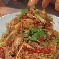 手撕鸡制作指南：基础卤制与四种风味调料配方