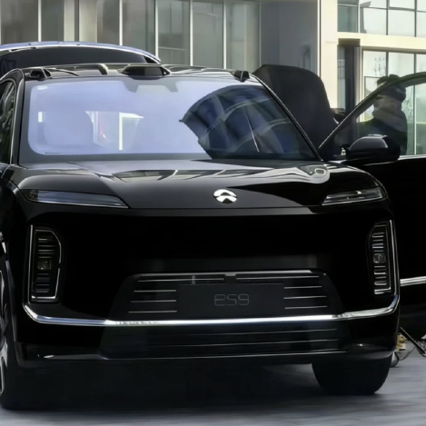 才亏4万直接换？蔚来ES9旗舰SUV发布，电池租用预售价42万起