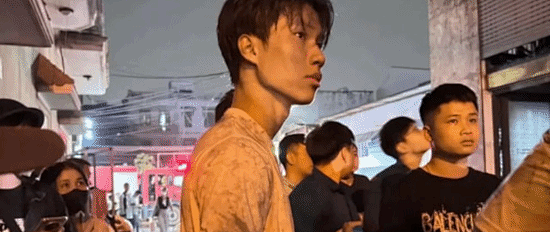 越南小伙冒死火场救出7人，自身重伤对妈妈谎称“只是摔了一跤”