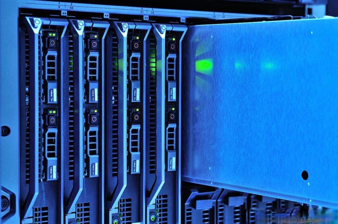 AI抢光内存惹的祸:SSD价格暴涨4倍,2TB固态卖649美元