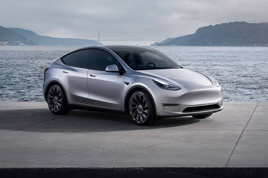2024_tesla_model-y_4dr-suv_performance_fq_oem_1_1600.jpg