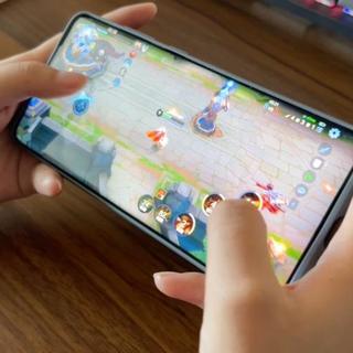高铁开会卡成PPT？三款随身WiFi实测：只有一款真能扛住移动办公
