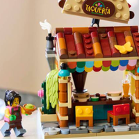 卷饼放屋顶、厨师配大刀！乐高世界餐厅上新，来感受墨西哥风味！