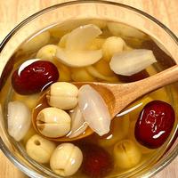 莲子百合搭配养生：4种食谱健脾养心安神