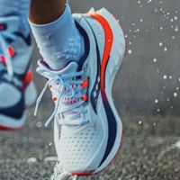 新手跑鞋别乱买！200-500元区间选错=白花钱还伤身