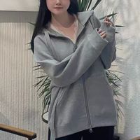 格雷系宽松卫衣外套，春日慵懒感