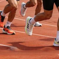 跑鞋选购指南：从百元入门到专业进阶的全价位解析