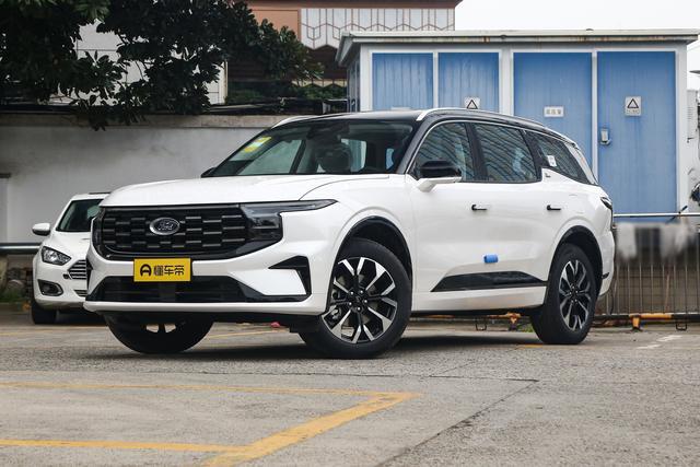 福特锐界L 2026款四驱七座高配对比：混动旗舰与燃油至尊怎么选？