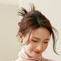 挖到宝！尚都比拉这件粉色小香风外套，春秋穿搭全靠它！