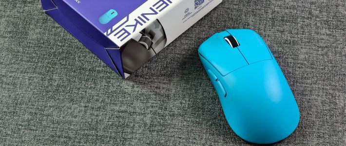 99元控制感一绝的轻量化中大手鼠标，首发还送顶级鼠标垫？