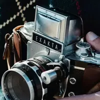 相机界的“复古潮玩”上线！腰平取景器：反光小技巧，拍出电影感