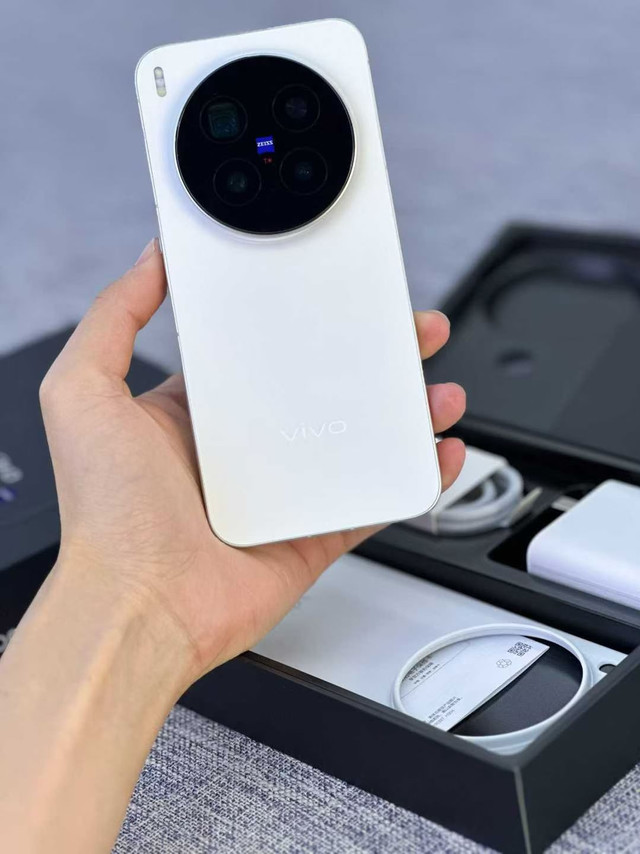 4800元的vivo X300 Pro，影像与续航的平衡