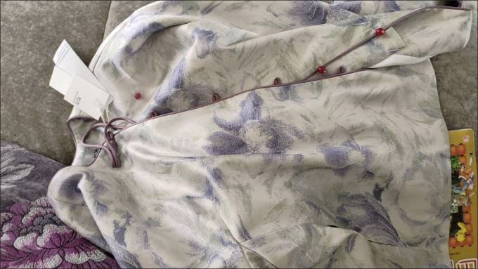 诸圣女士皮衣