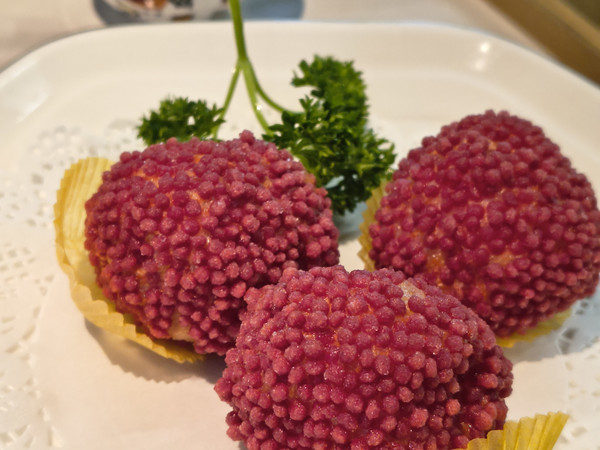 二百块钱一顿早餐,还是蛮贵的