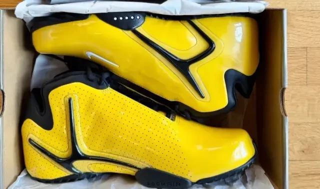 【NBA每日上脚】库里亲自带货！街舞风雷还要出黄色版本？