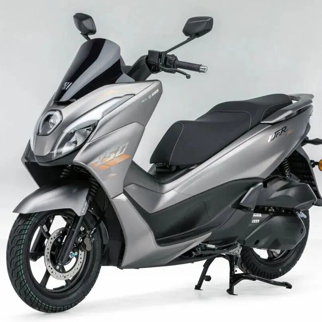 终于盼来了豪爵VVL四气门，豪爵又迎来了新对手——本田NS150ES平踏