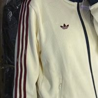 奶fufu复古感拉满！adidas三叶草坑条外套，春季穿搭神助攻