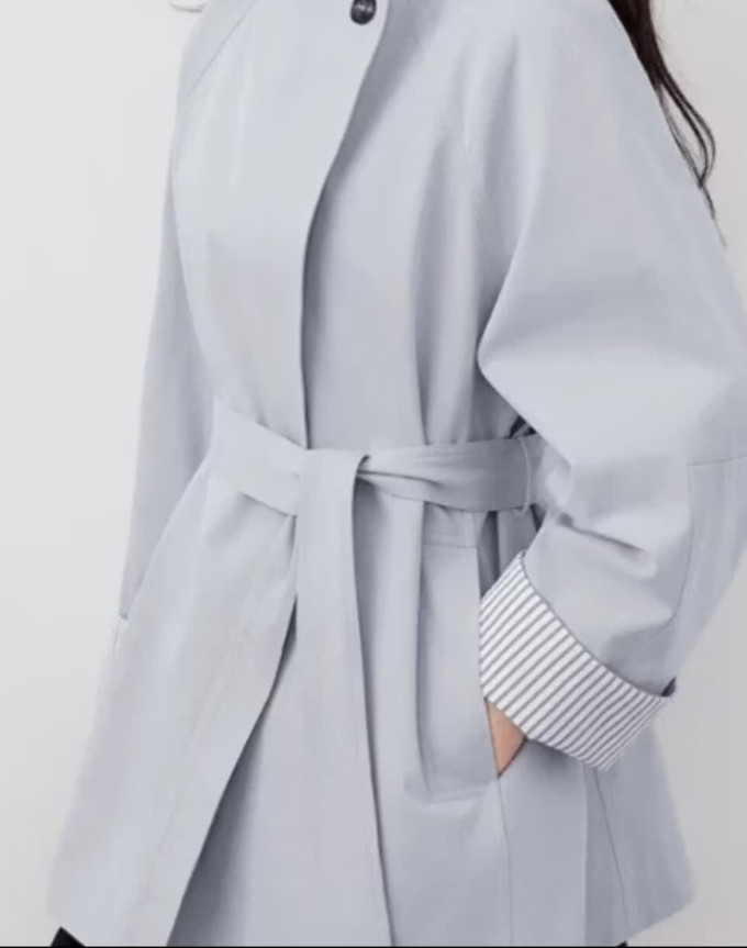 香影女士风衣