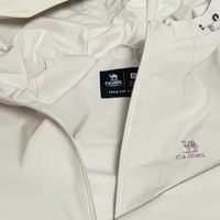 骆驼2026春夏女士运动风衣——防风防泼水，轻盈解锁多场景穿搭