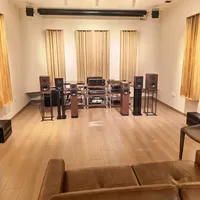 丽音音响广场实地试听：思奔达、意力与丹拿的多品牌对比