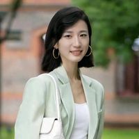 胯宽腿粗的女人，不要再被“阔腿裤”给骗了！穿这4条裤子更显瘦