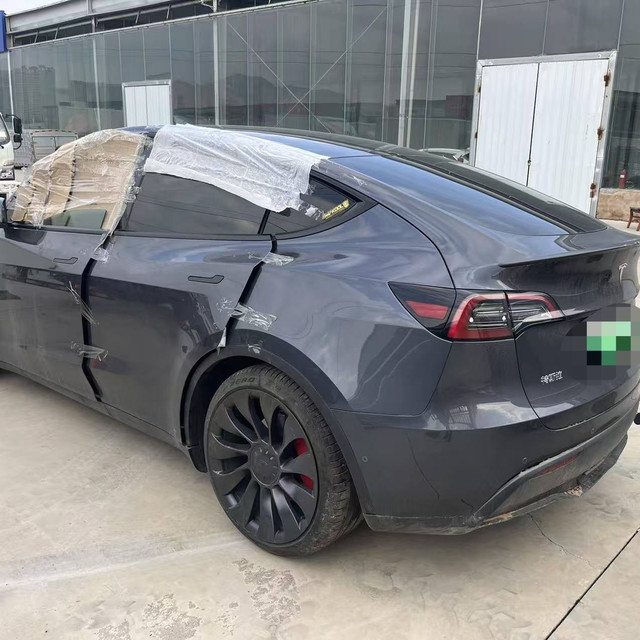 特斯拉yp发生事故，维权5个月，全损拿回30w