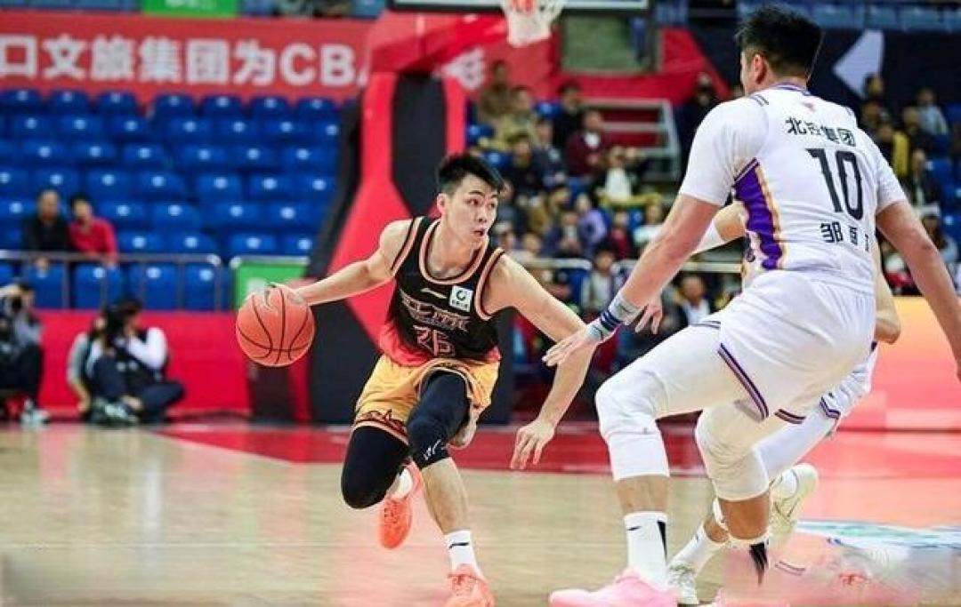 从NBL到全明星首发!26岁新秀庞峥麟,一年打服CBA享巨星待遇
