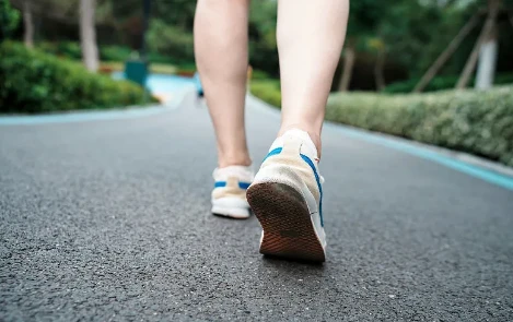 日行万步正在悄悄伤膝？这四类人赶紧降到六千步