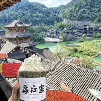 夜景封神但留不住人:乌江寨值不值得住一晚?