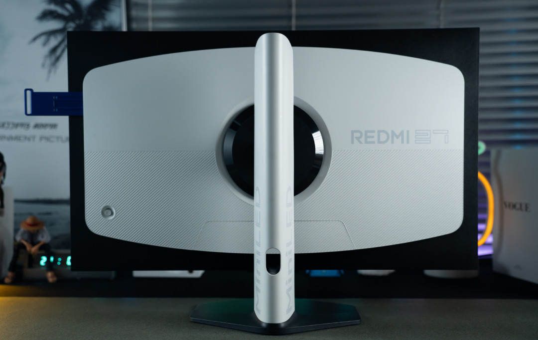 Redmi G27U发布:1499元4K 160Hz,支持双模切换