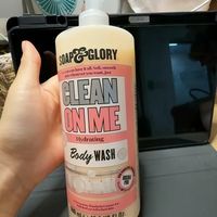 谁懂啊😭 终于挖到清洁+亮肤+不假滑的本命沐浴露了！