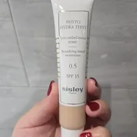 有色面霜的天花板Sisley