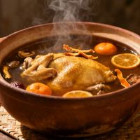 莫氏鸡煲创始人严正声明：线上所谓“同款汤料”均为假冒，官方渠道尚未正式开售