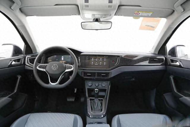 自动挡车4个隐藏按键：关键时刻能救命，用错却伤车