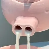 “打工人的水杯有多奇葩？”一个比一个丑，但能靠它装松弛