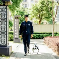 奇瑞旗下墨甲机器人公司人形机器人“墨瑶”M1于2026年4月2日开启公开销售，售价28.58万元