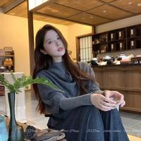 不经意间的纯欲高级感，全靠这件荡领上衣