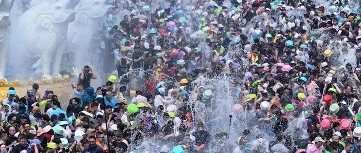 泼水节狂欢来袭!西双版纳邀你“撒泼”接好运!_国内度假_什么值得买