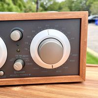 300元内收音机怎么选？能用十年的机器，从来不是靠“复古”撑场面