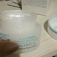 珂润保湿面霜专为干敏肌设计