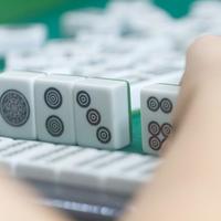 麻将7个实战技巧吃透，新手少点炮、老手稳赢牌，桌桌都能用