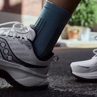 200斤跑者选鞋避坑指南：缓震≠柔软，支撑才是关键